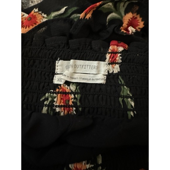 Urban‎ Outfitters Black Floral Skirt - Picture 4 of 5